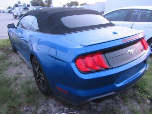 Used 2021 Ford Mustang Premium RWD image 4