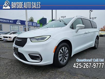 Used 2021 Chrysler Pacifica Touring-L