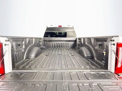 Used 2024 Ford F450 Platinum w/ FX4 Off-Road Package image 27