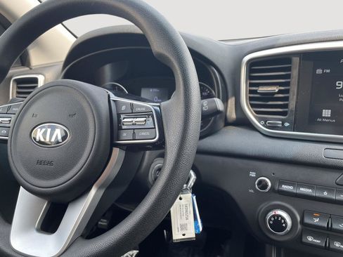 Used 2022 Kia Sportage LX AWD/4WD image 5