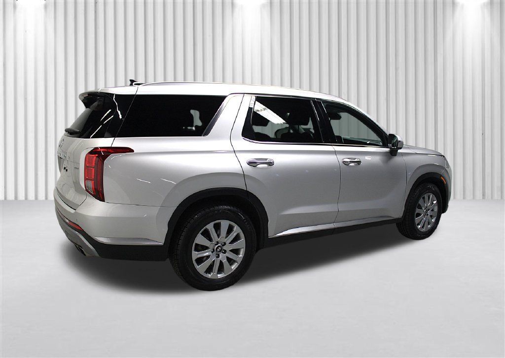 Used 2024 Hyundai Palisade SEL AWD/4WD image 3