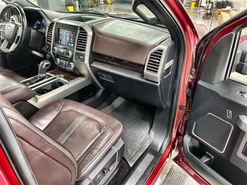 Used 2017 Ford F150 Platinum w/ Equipment Group 701A Luxury image 29