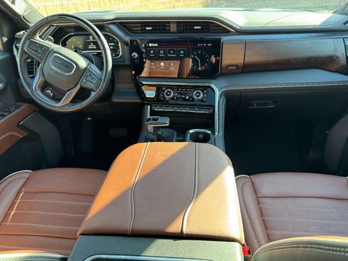 Used 2025 GMC Sierra 1500 Denali Ultimate image 11