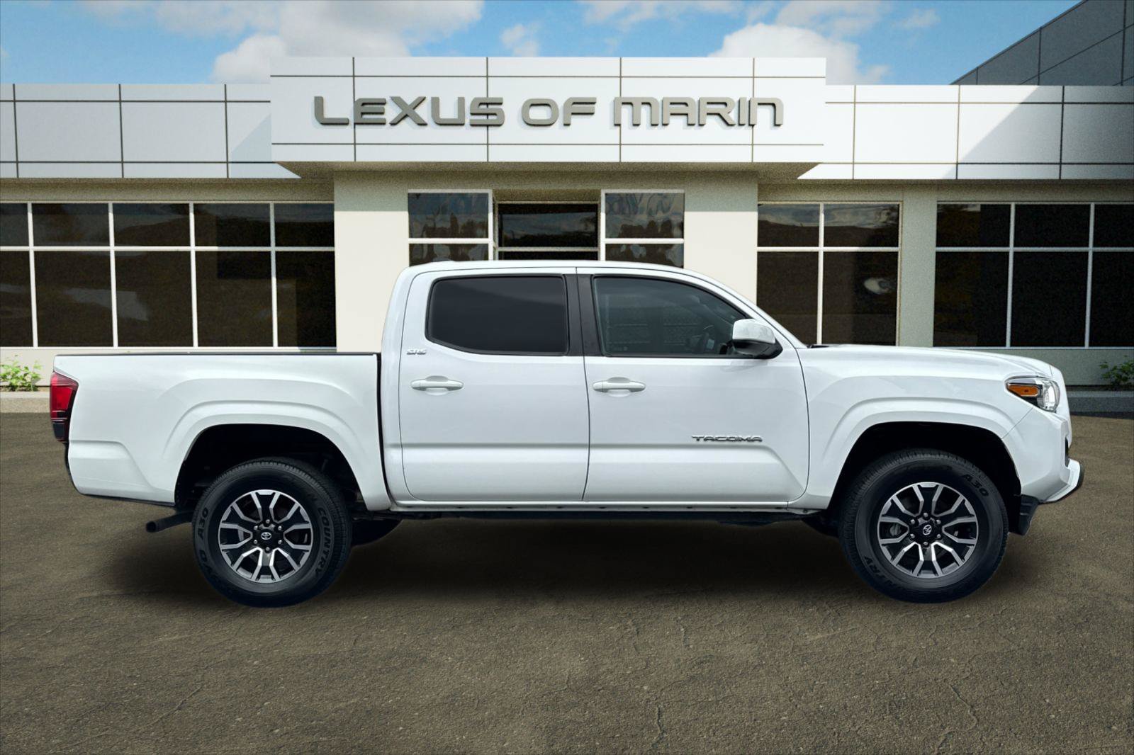 Used 2020 Toyota Tacoma SR5 RWD image 8