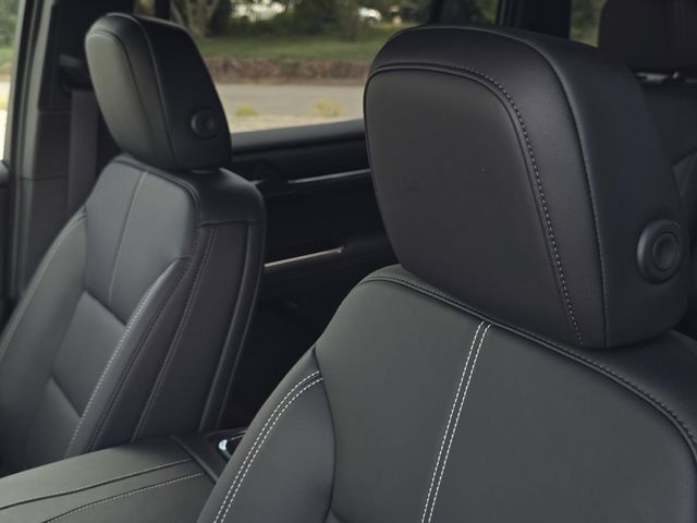 New 2027 GMC Acadia Elevation w/ Black Edition FWD image 18