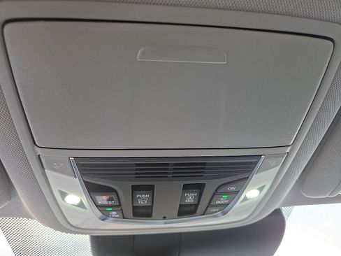 Used 2023 Acura RDX AWD w/ Technology Package image 9