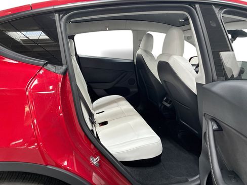 Certified 2023 Tesla Model Y Performance AWD/4WD image 11