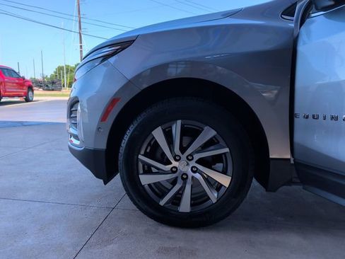 Used 2024 Chevrolet Equinox Premier AWD/4WD image 25