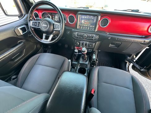 Used 2022 Jeep Wrangler Rubicon image 12