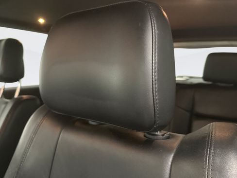 Used 2018 Jeep Grand Cherokee Limited AWD/4WD image 8