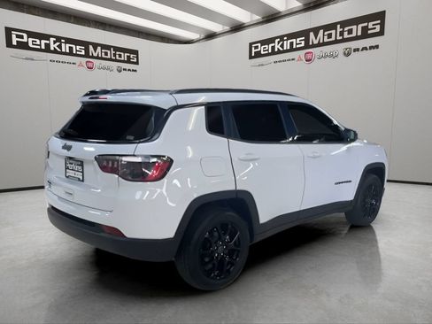 New 2026 Jeep Compass Latitude AWD/4WD image 5