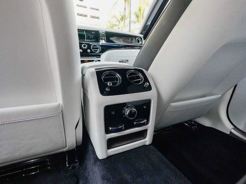 Used 2022 Rolls-Royce Ghost image 76