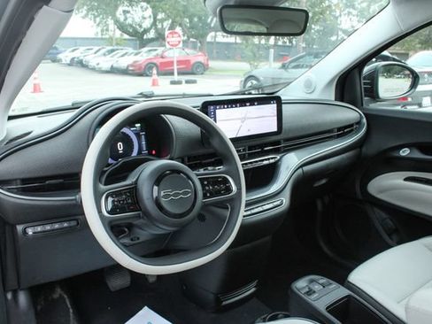 Used 2024 FIAT 500 e FWD image 16