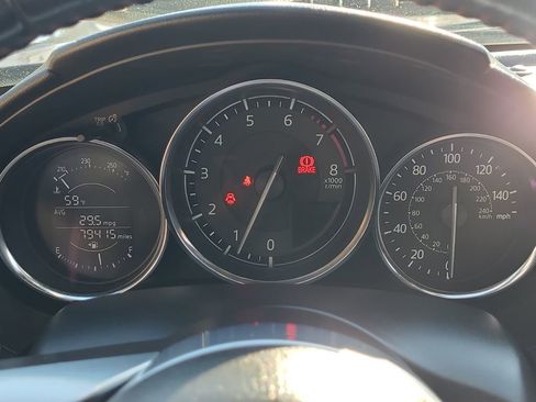 Used 2016 MAZDA MX-5 Miata Club image 23