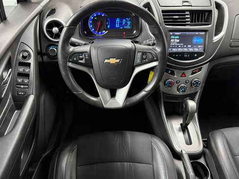 Used 2016 Chevrolet Trax LT w/ LT Convenience Package FWD image 11