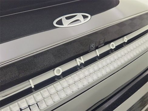 Certified 2023 Hyundai Ioniq 6 SEL image 8