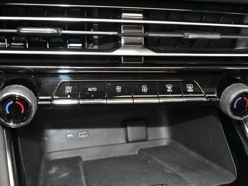 Used 2024 Chevrolet Traverse RS w/ LPO, Floor Liner Package AWD/4WD image 34