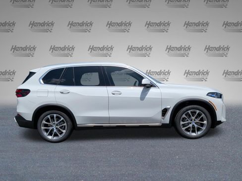 New 2026 BMW X5 xDrive40i w/ Premium Package AWD/4WD image 6