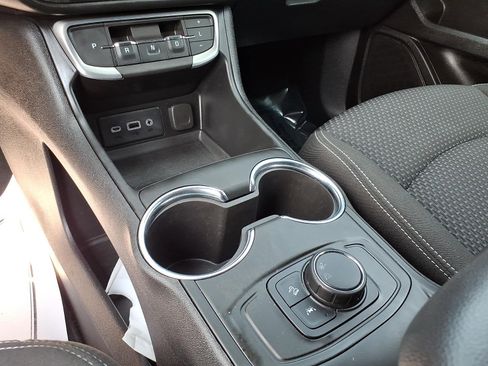 Certified 2023 GMC Terrain SLE FWD image 19