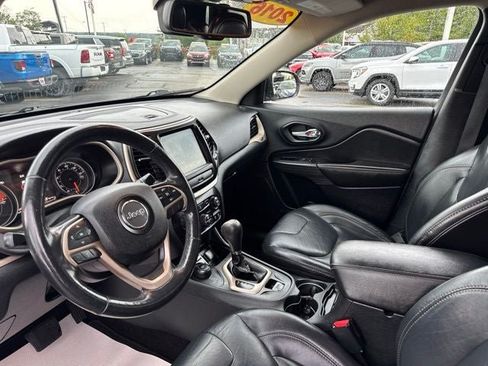 Used 2016 Jeep Cherokee Limited AWD/4WD image 10