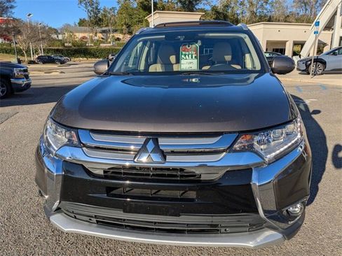 Used 2018 Mitsubishi Outlander GT image 3