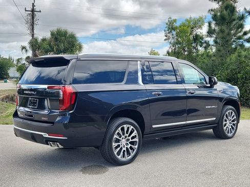 New 2026 GMC Yukon XL Denali w/ Sun & Power Step Package AWD/4WD image 4