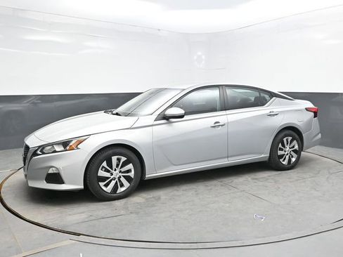 Used 2021 Nissan Altima 2.5 S FWD image 3