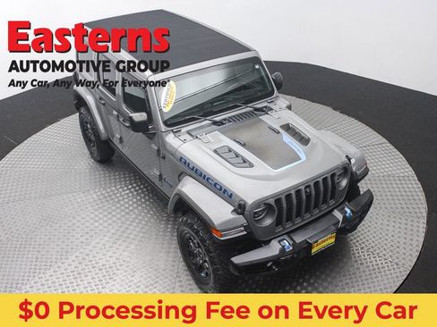 Used 2022 Jeep Wrangler Unlimited Rubicon 4xe w/ Cold Weather Group AWD/4WD image 3