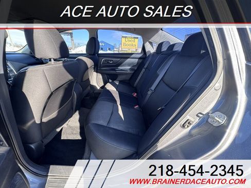 Used 2017 Nissan Altima 2.5 SR w/ LED Appearance Package image 16
