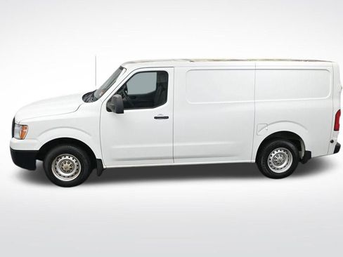 Used 2014 Nissan NV 2500 S image 22