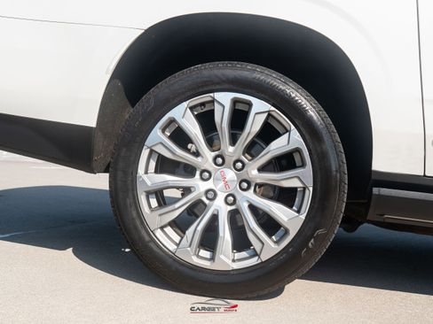 Used 2021 GMC Yukon XL Denali w/ Denali Premium Package AWD/4WD image 11