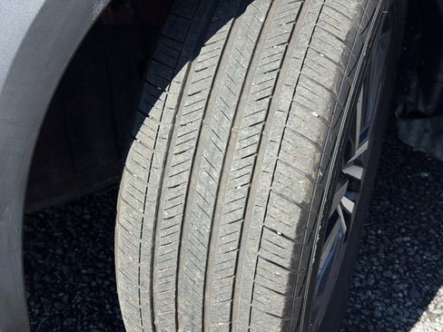 Used 2022 Nissan Pathfinder Platinum w/ Cargo Package image 16