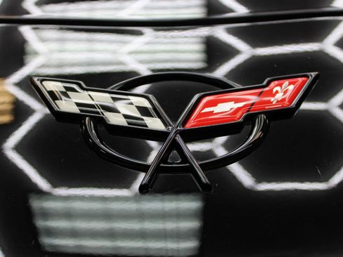 Used 2002 Chevrolet Corvette Z06 w/ Memory Pkg image 18