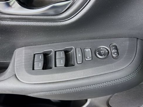 Certified 2023 Honda HR-V LX image 26