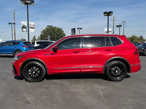 Used 2024 Volkswagen Tiguan SEL R-Line AWD/4WD image 3