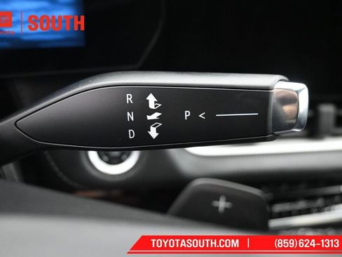 Used 2025 Chevrolet Equinox LT AWD/4WD image 21