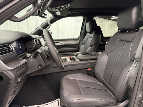 New 2026 Jeep Grand Wagoneer Limited AWD/4WD image 20