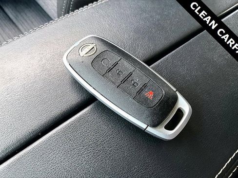 Used 2023 Nissan Rogue SV image 10