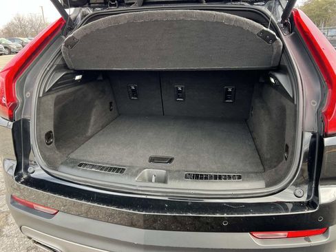 Used 2023 Cadillac XT4 Premium Luxury image 9