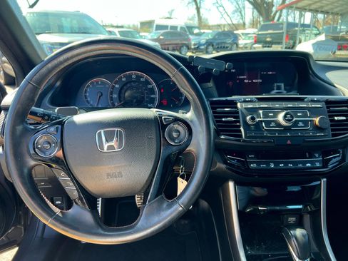 Used 2017 Honda Accord Sport Special Edition image 13