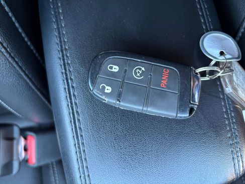 Used 2025 Jeep Compass Limited AWD/4WD image 20
