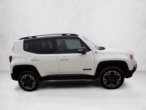 Used 2017 Jeep Renegade Trailhawk AWD/4WD image 5