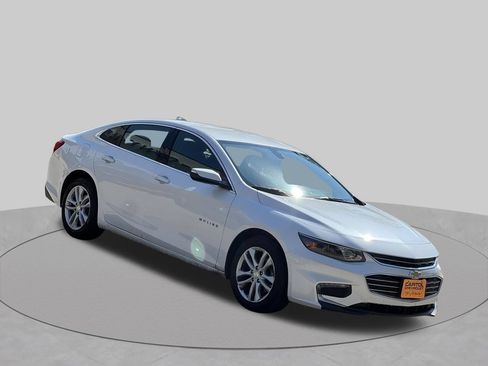Used 2017 Chevrolet Malibu LT FWD image 8