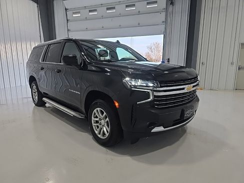 Used 2024 Chevrolet Suburban LT image 10