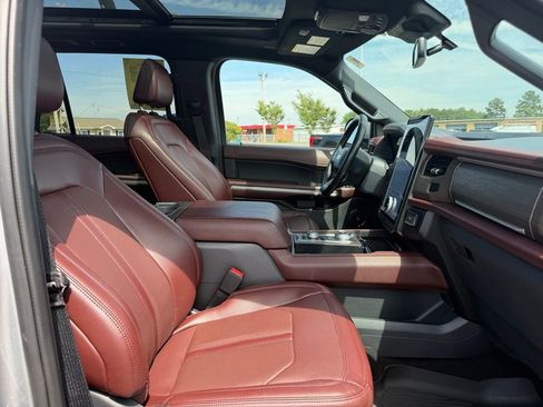 Used 2023 Ford Expedition Limited AWD/4WD image 33