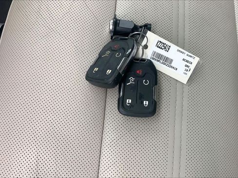 Used 2019 GMC Acadia Denali w/ Technology Package FWD image 14