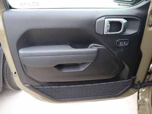 New 2026 Jeep Gladiator Sport image 14