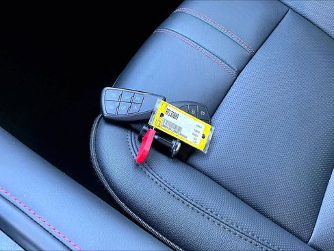 Used 2024 Chevrolet Tahoe RST w/ RST Performance Edition image 13