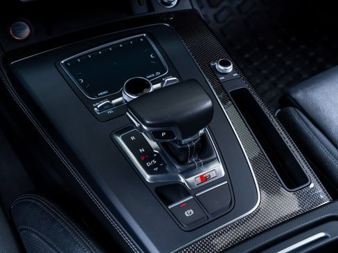 Used 2018 Audi SQ5 Prestige w/ Prestige Package AWD/4WD image 13