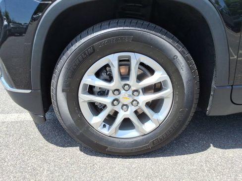 Certified 2021 Chevrolet Traverse LT FWD image 10